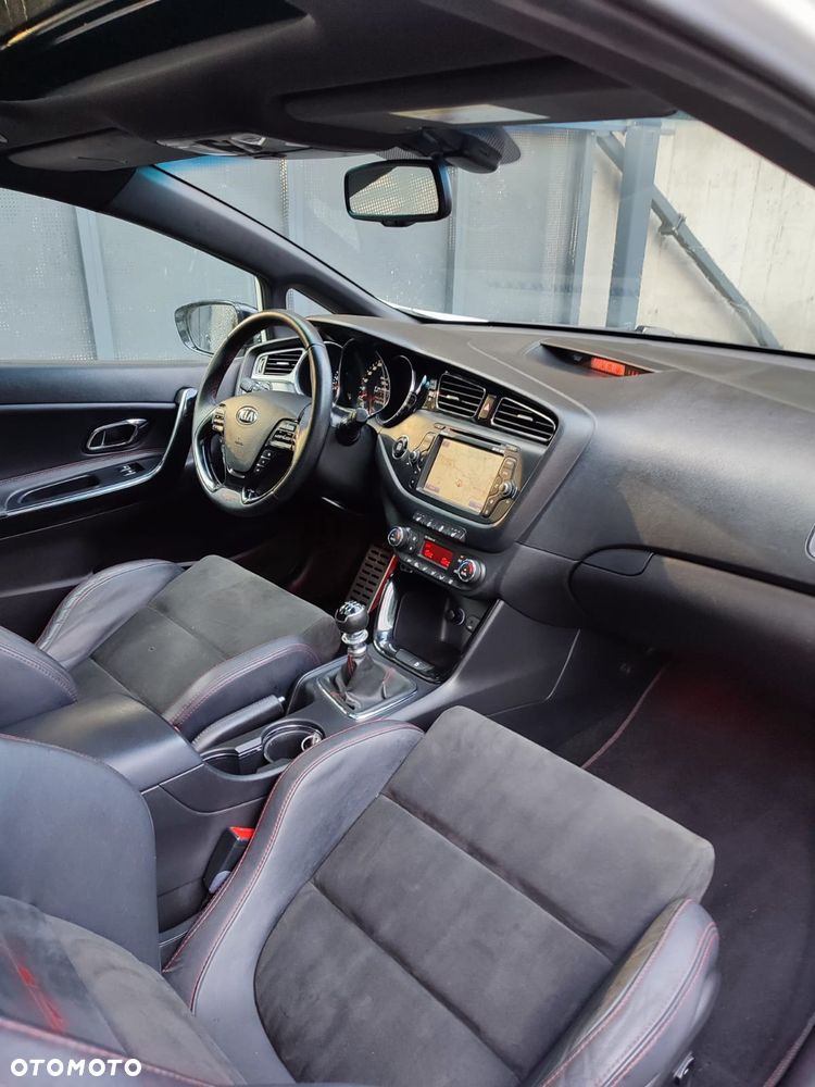 Kia ProCeed 1.6 T-GDI GT-Track - 31