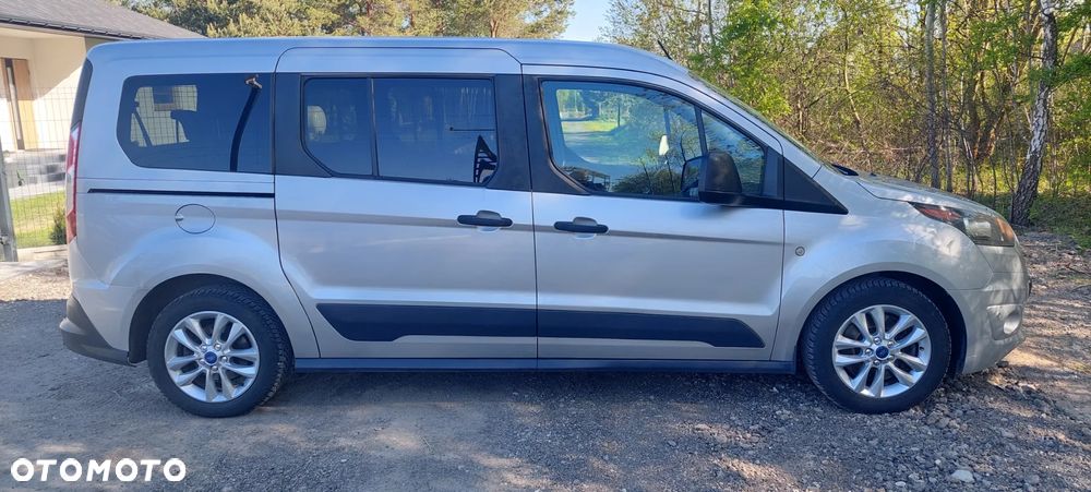 Ford Tourneo Connect Grand - 23