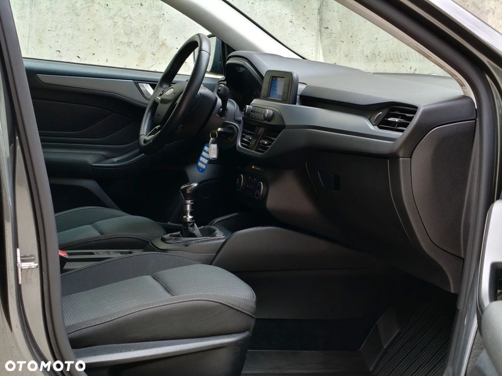 Ford Focus 1.0 EcoBoost Trend Edition Business - 18
