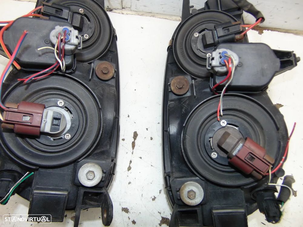 Toyota Corolla E110 faróis - 11