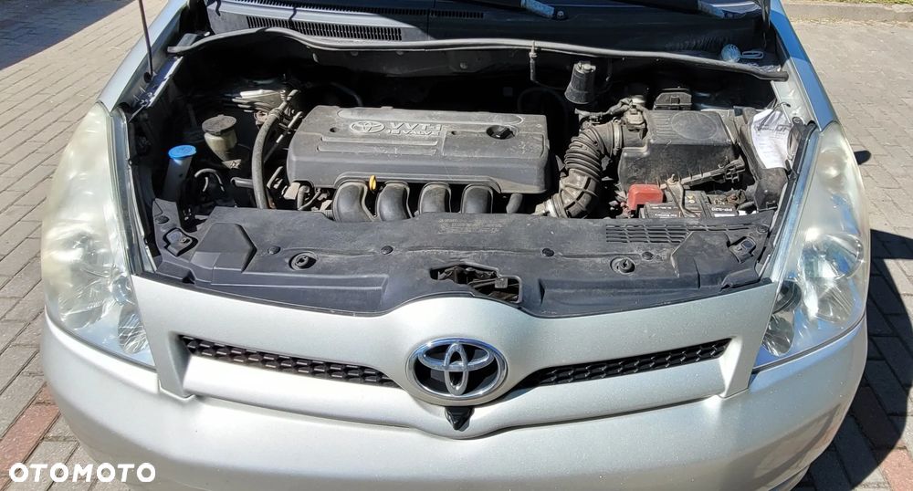 Toyota Corolla Verso 1.8 Sol + 7os MM - 15
