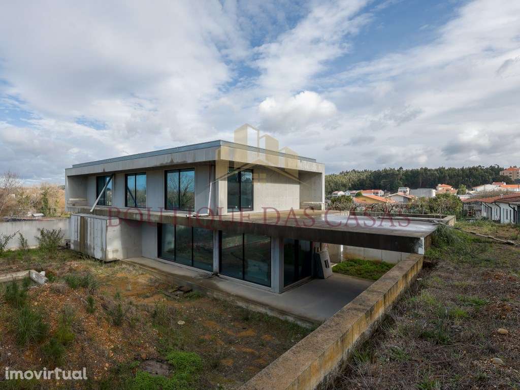Moradia T4 Nova - Valadares - Terreno 1600 m2 - Grande imagem: 2/33