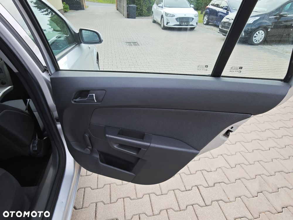 Opel Astra 1.6 Catch me - 18