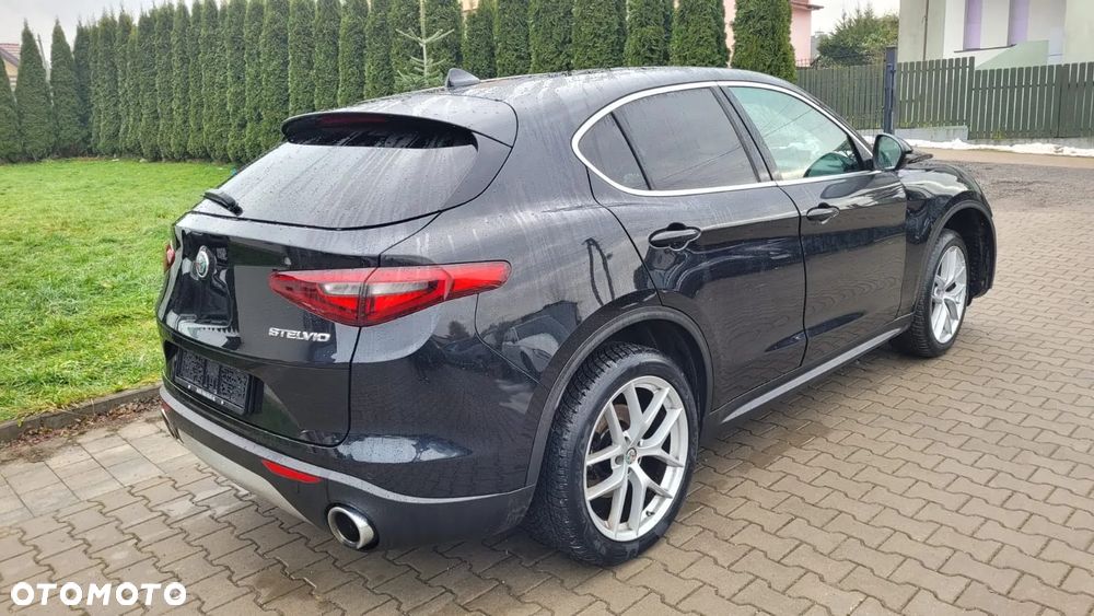 Alfa Romeo Stelvio 2.0 Turbo 16V AT8-Q4 Executive - 2