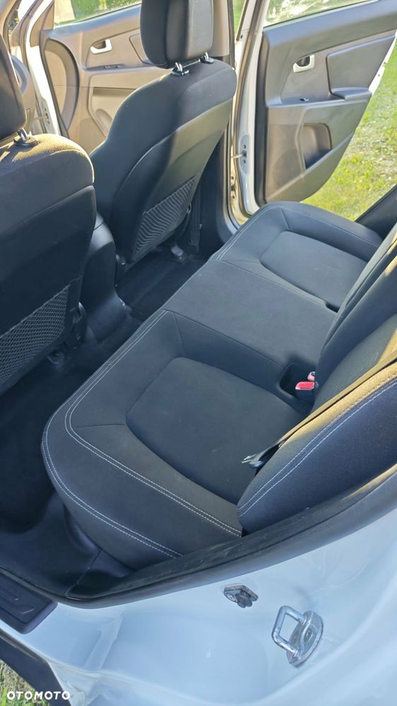Kia Sportage - 16
