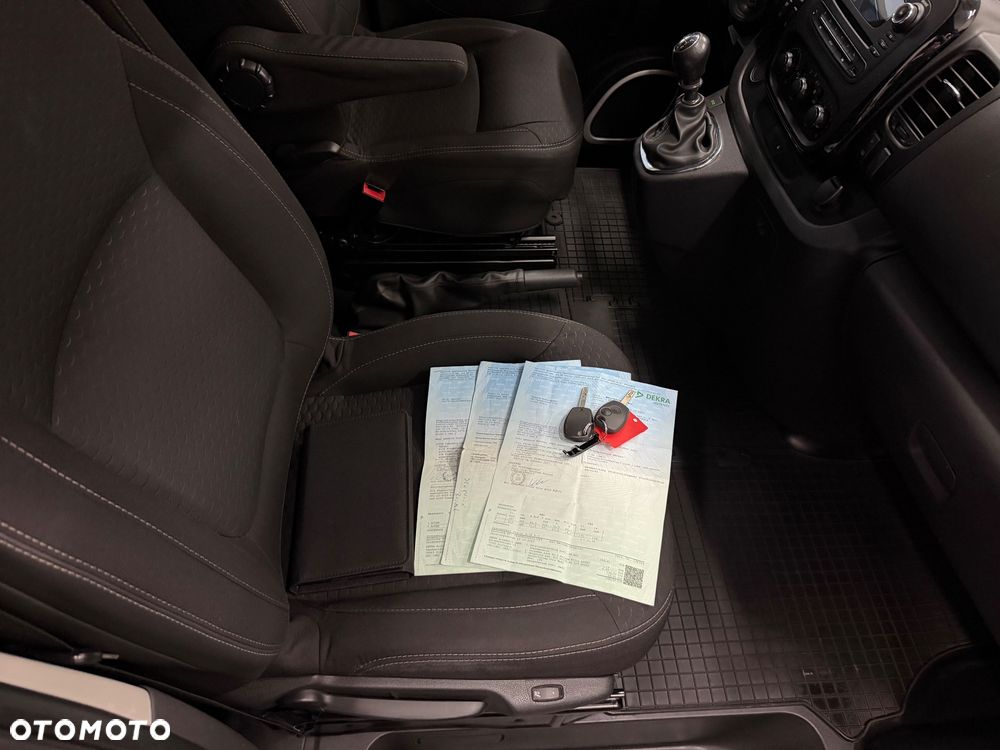 Opel Vivaro - 25