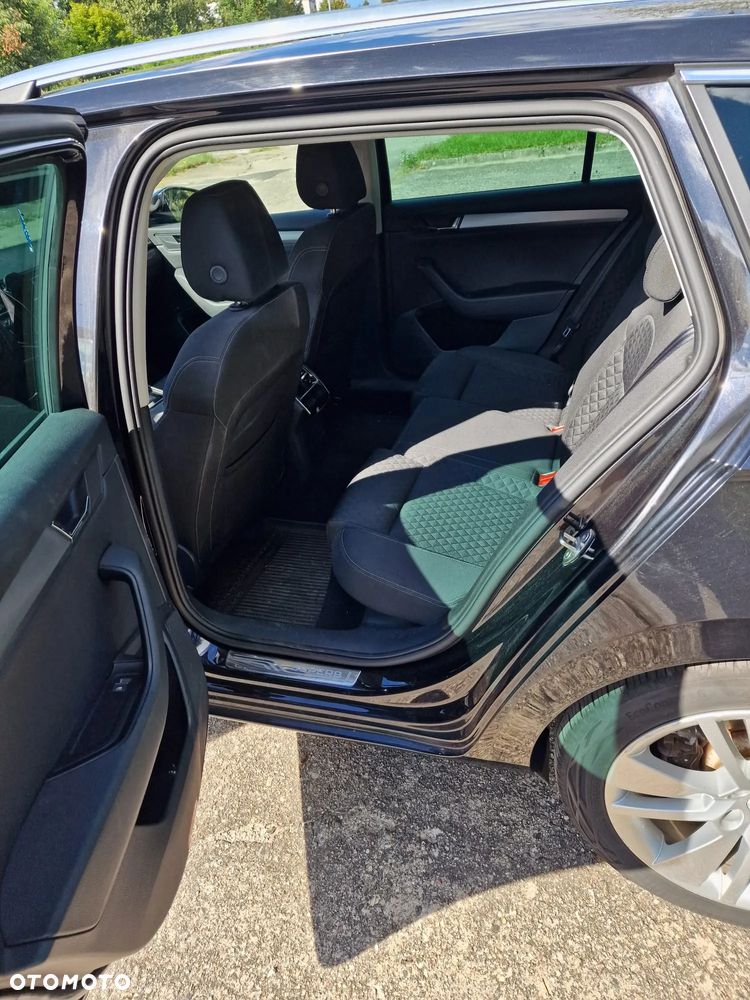 Skoda Superb 2.0 TDI DSG Ambition - 12