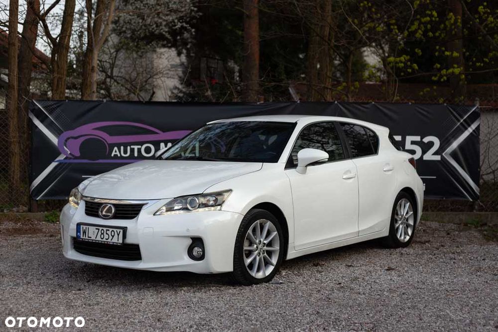 Lexus CT - 3
