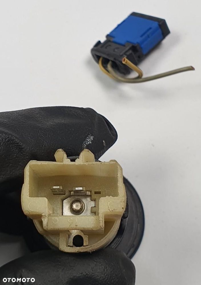 GNIAZDO ZAPALNICZKI 12V TOYOTA AYGO - 4