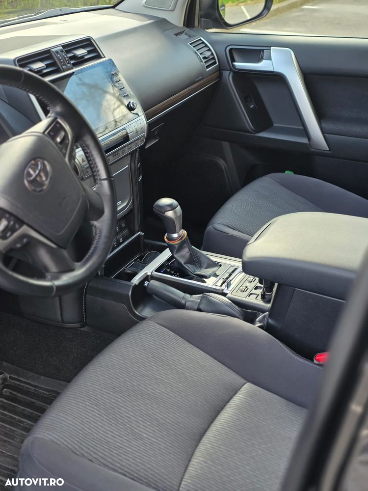 Toyota Land Cruiser 2.8l D-4D 204 CP A/T 7 locuri Executive - 15
