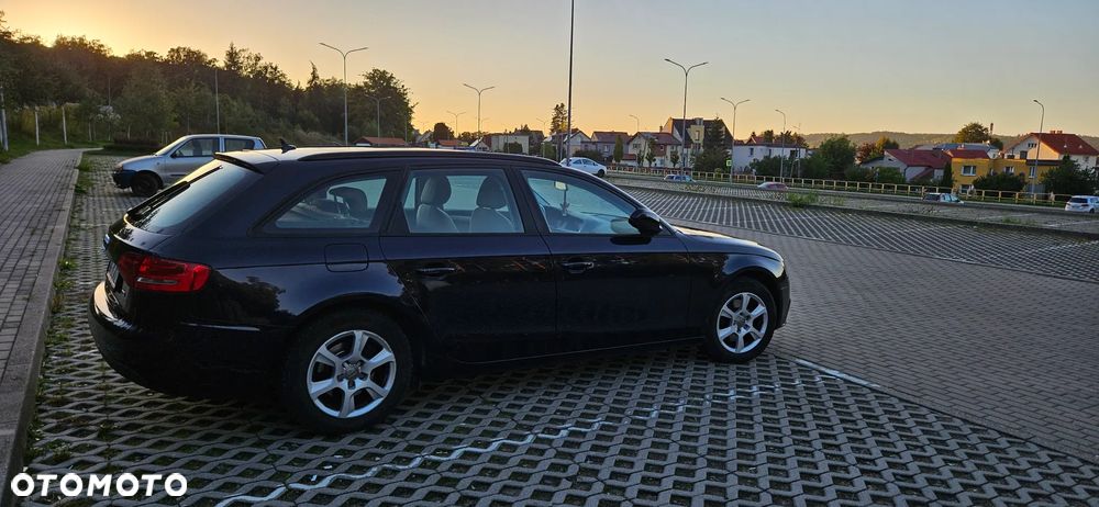 Audi A4 Avant 2011 photo 3