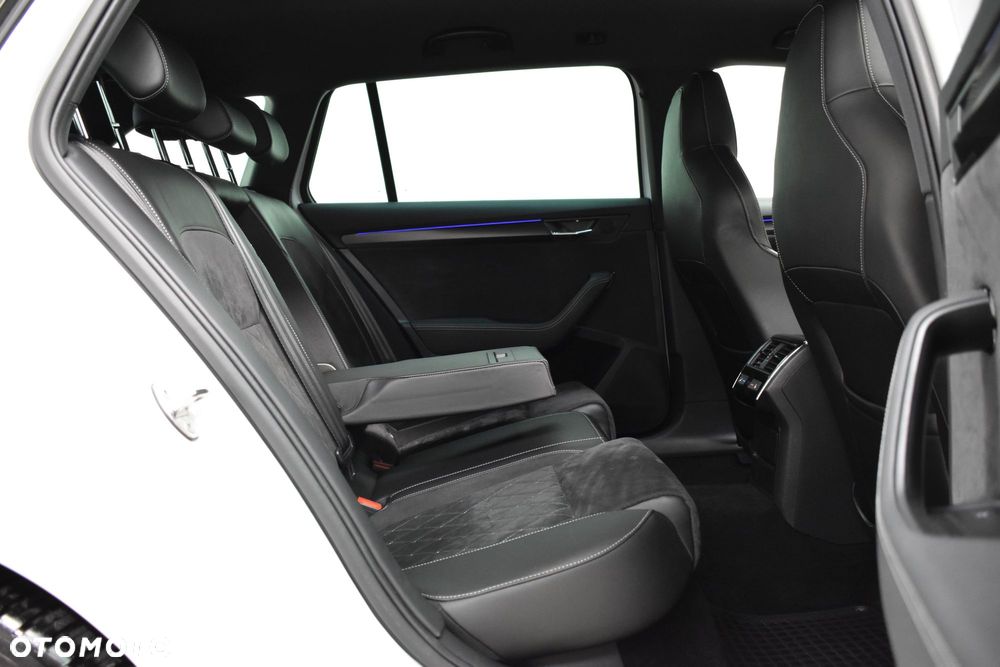 Skoda Superb 1.4 TSI Plug-In Hybrid Sportline DSG - 24