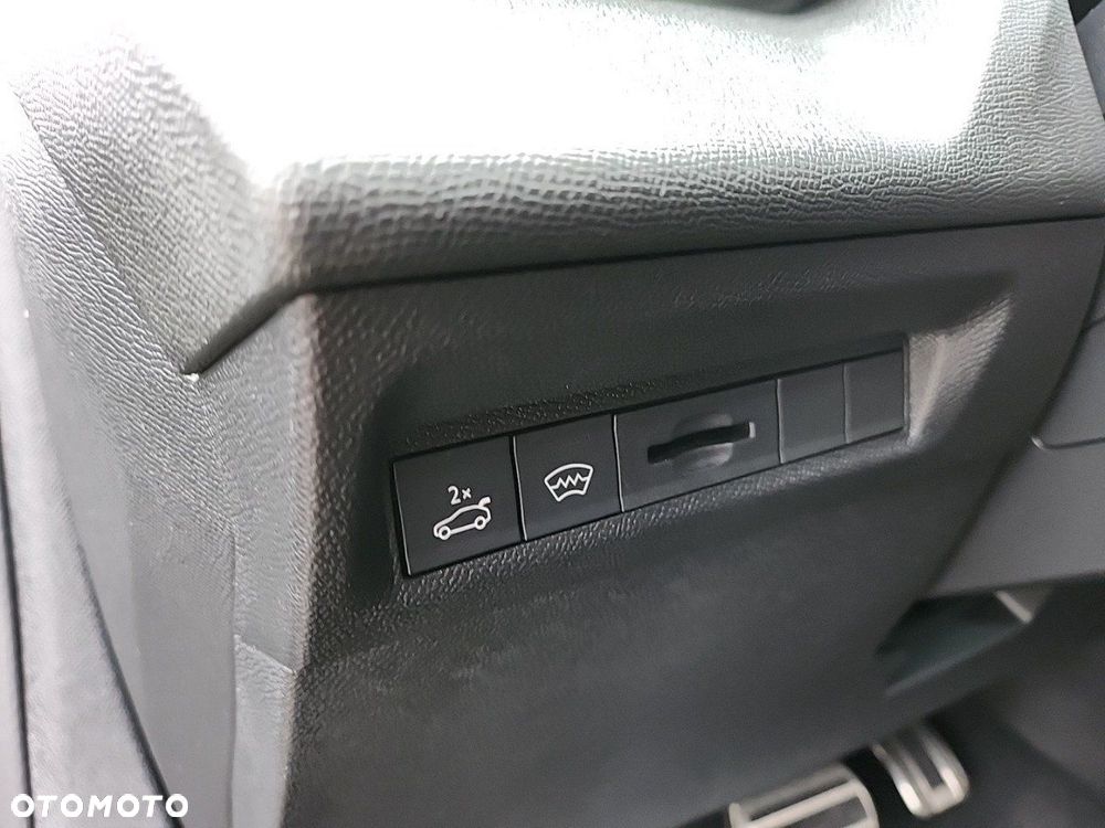 Peugeot 408 1.2 PureTech GT S&S EAT8 - 17