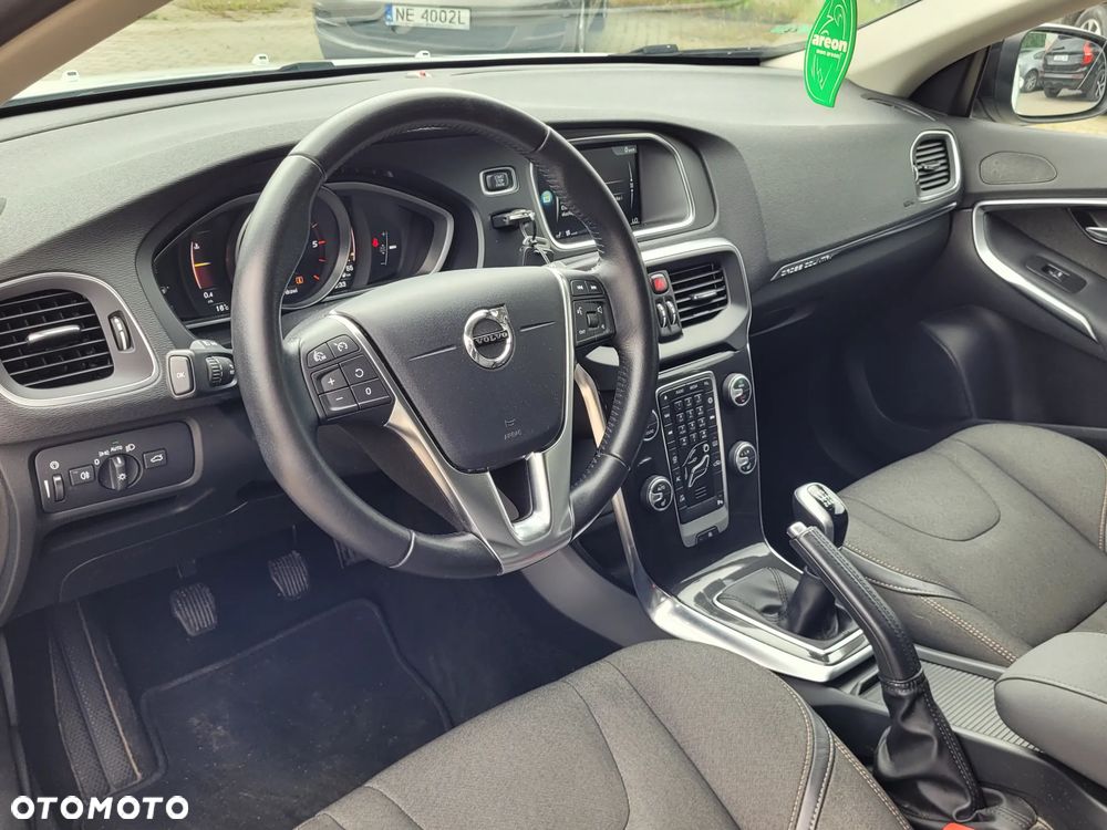 Volvo V40 Cross Country D2 Momentum - 31