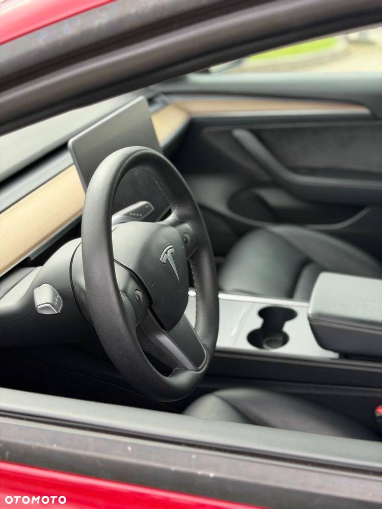 Tesla Model 3 - 12