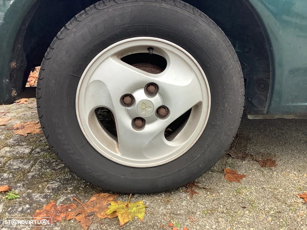 Mitsubishi Colt 1.3i 75cv 1997 - Para peças - 8