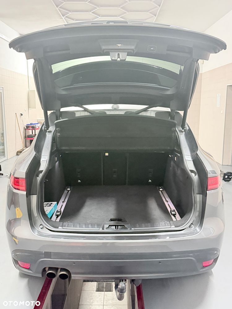 Jaguar F-Pace 2.0 i4D RWD R-Sport - 12