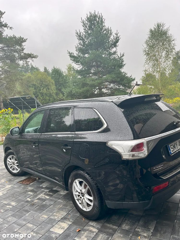 Mitsubishi Outlander 2.2 DID Instyle Navi - 2