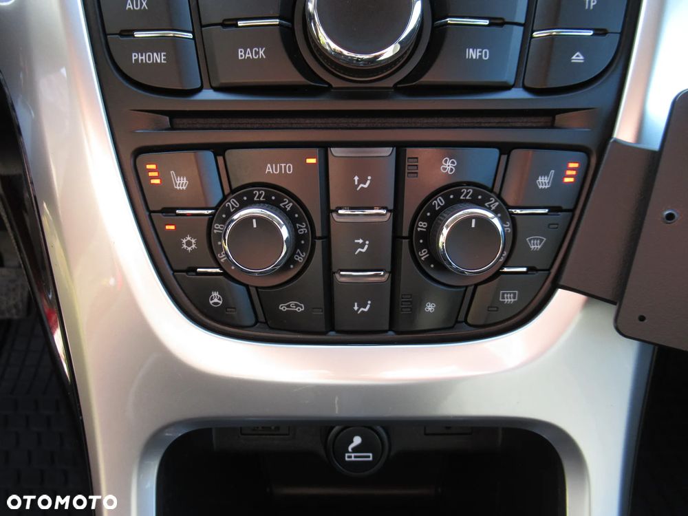 Opel Astra 1.4 Turbo - 34