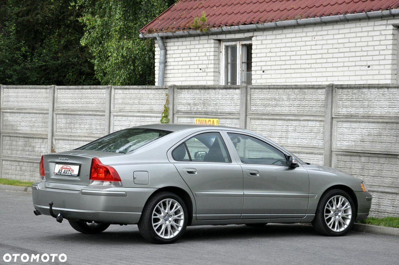 Volvo S60 2.4 Momentum - 32