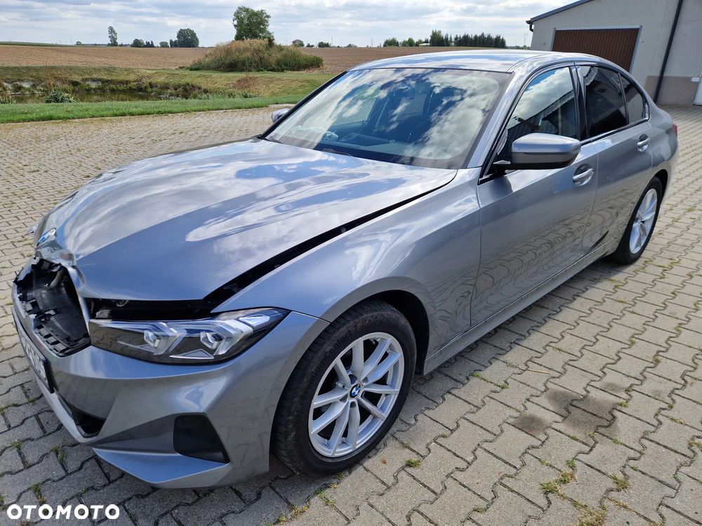 BMW Seria 3 318i - 1