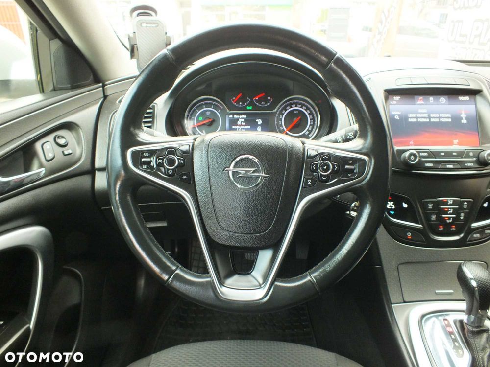 Opel Insignia - 8