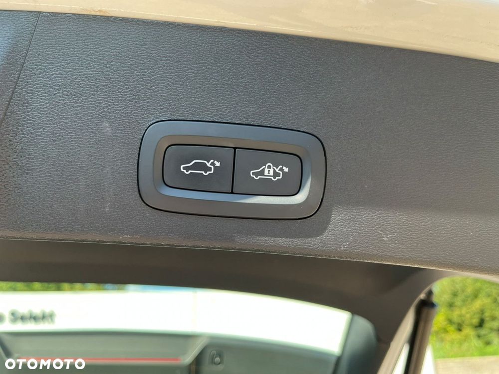 Volvo XC 40 - 31