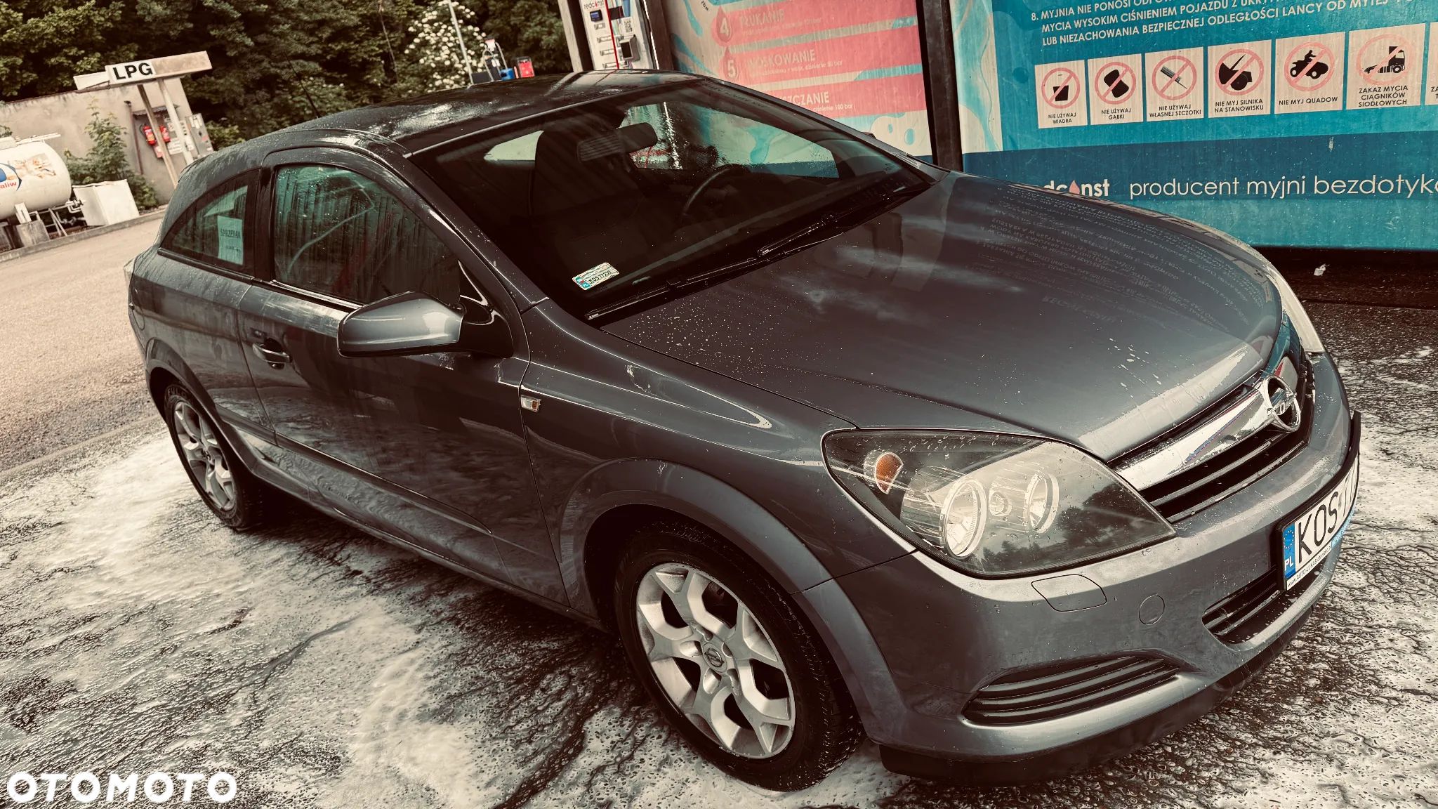 Opel Astra III GTC 1.6 Cosmo - 1