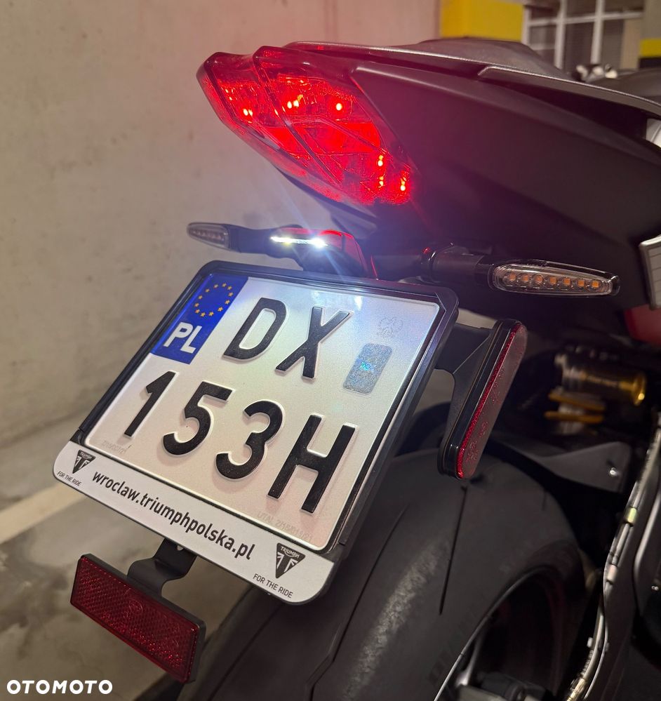 Triumph Street Triple - 5