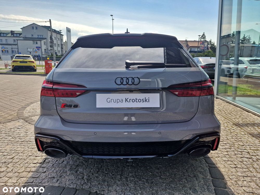 Audi RS6 Avant - 8
