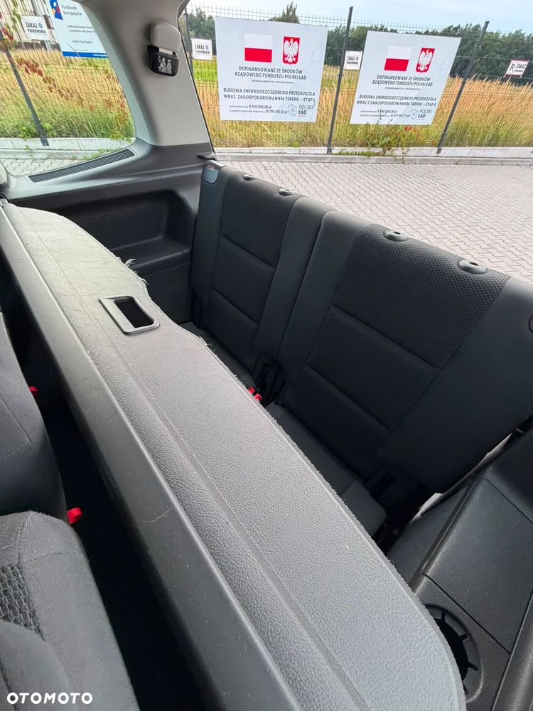 Volkswagen Touran 1.6 TDI DPF BlueMotion Technology Trendline - 14