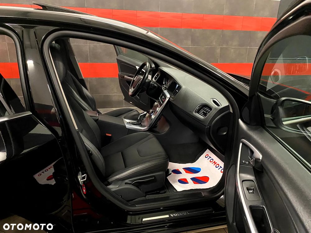 Volvo S60 D3 Drive-E Dynamic Edition (Momentum) - 19