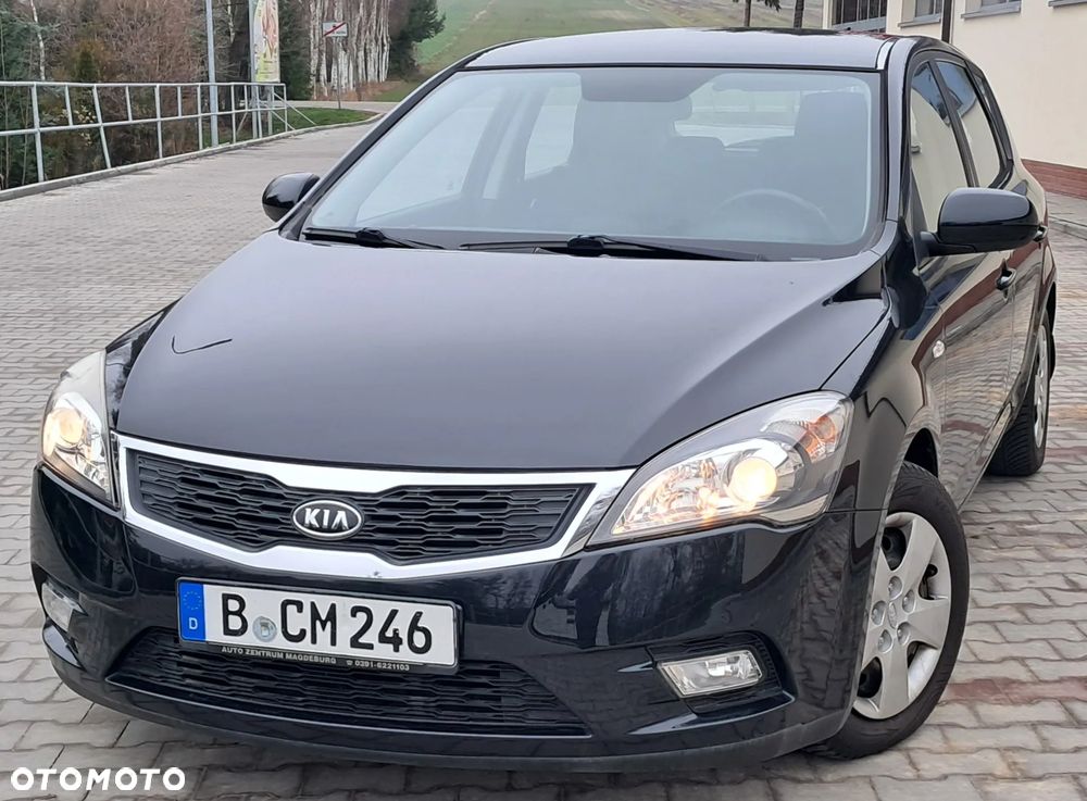 Kia Ceed 1.4 CVVT Attract - 1