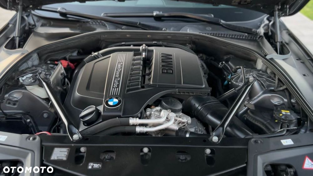 BMW Seria 5 535i Sport-Aut - 19