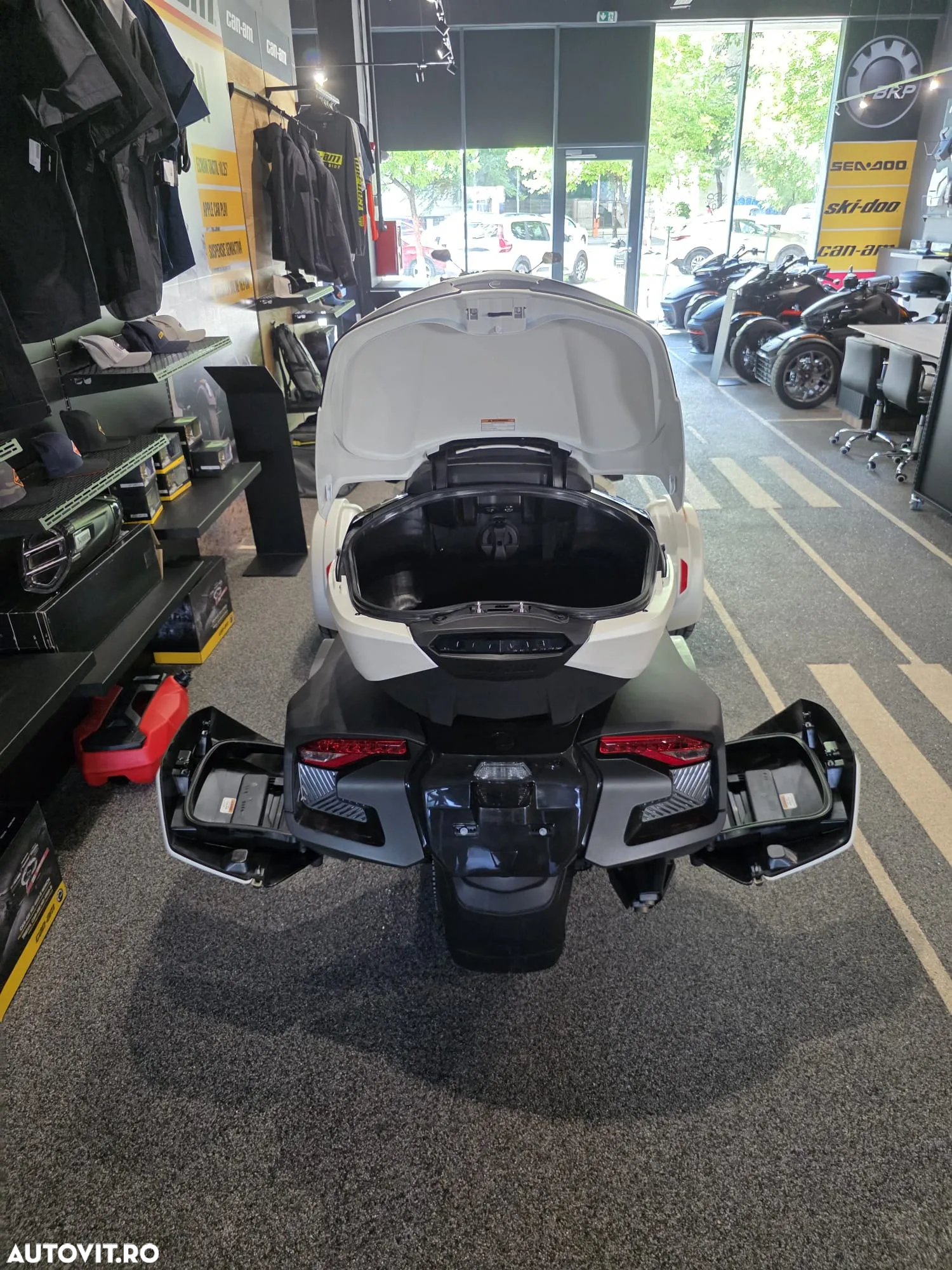 Can-Am Spyder - 5