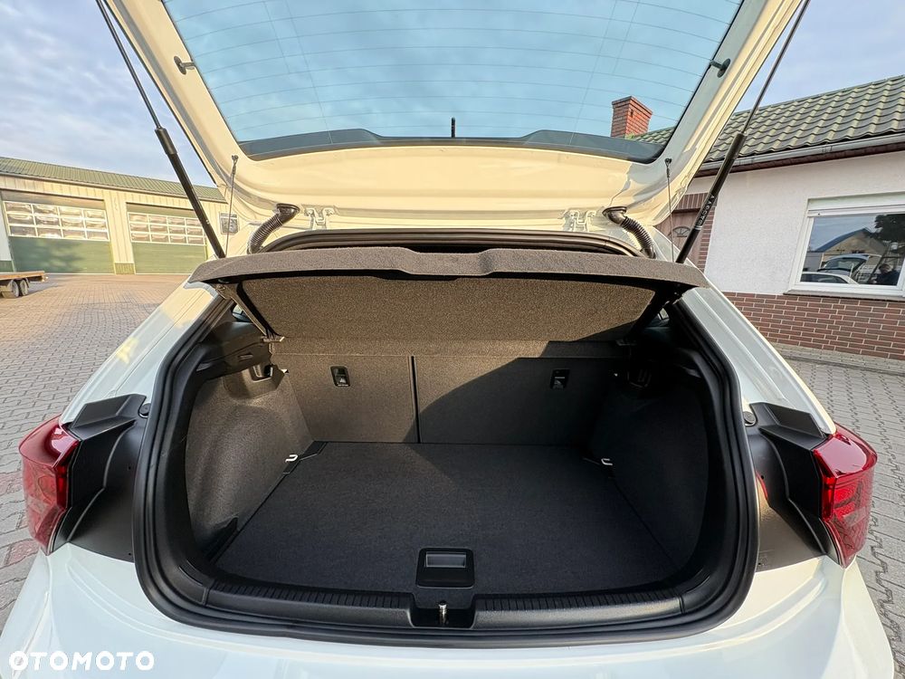 Volkswagen Polo 1.0 TSI OPF DSG R-Line - 22