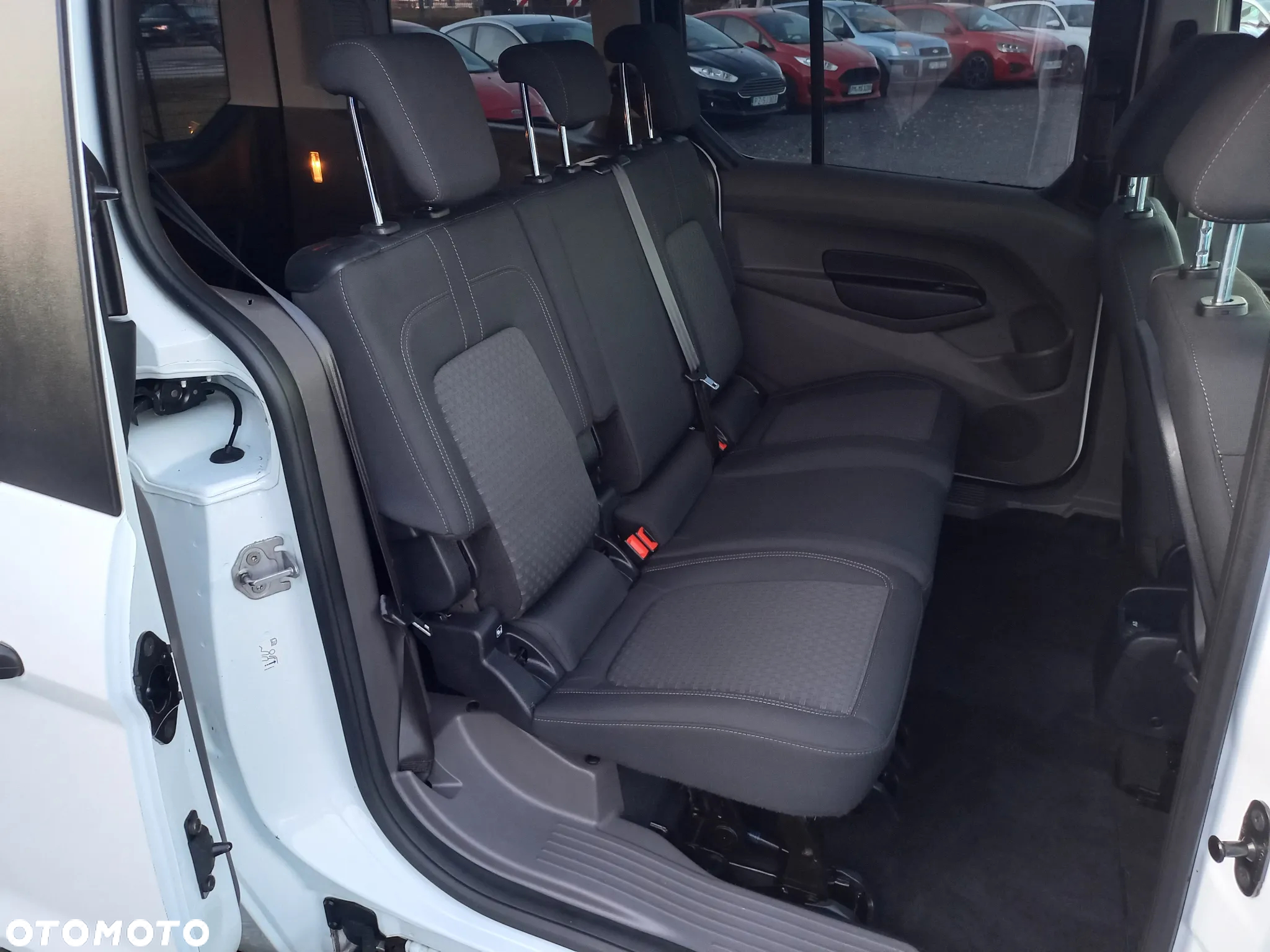 Ford Tourneo Connect - 18