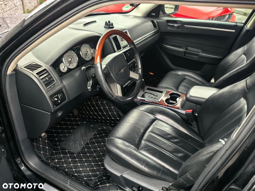 Chrysler 300C - 5