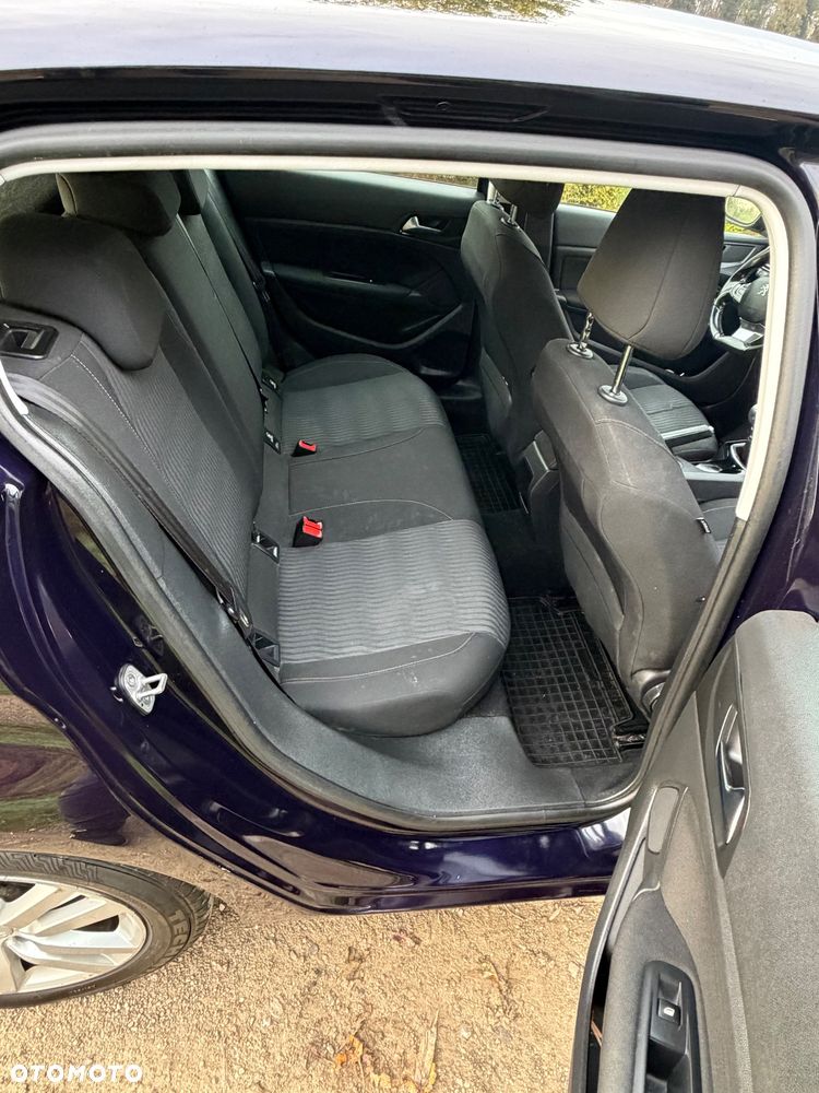 Peugeot 308 - 24
