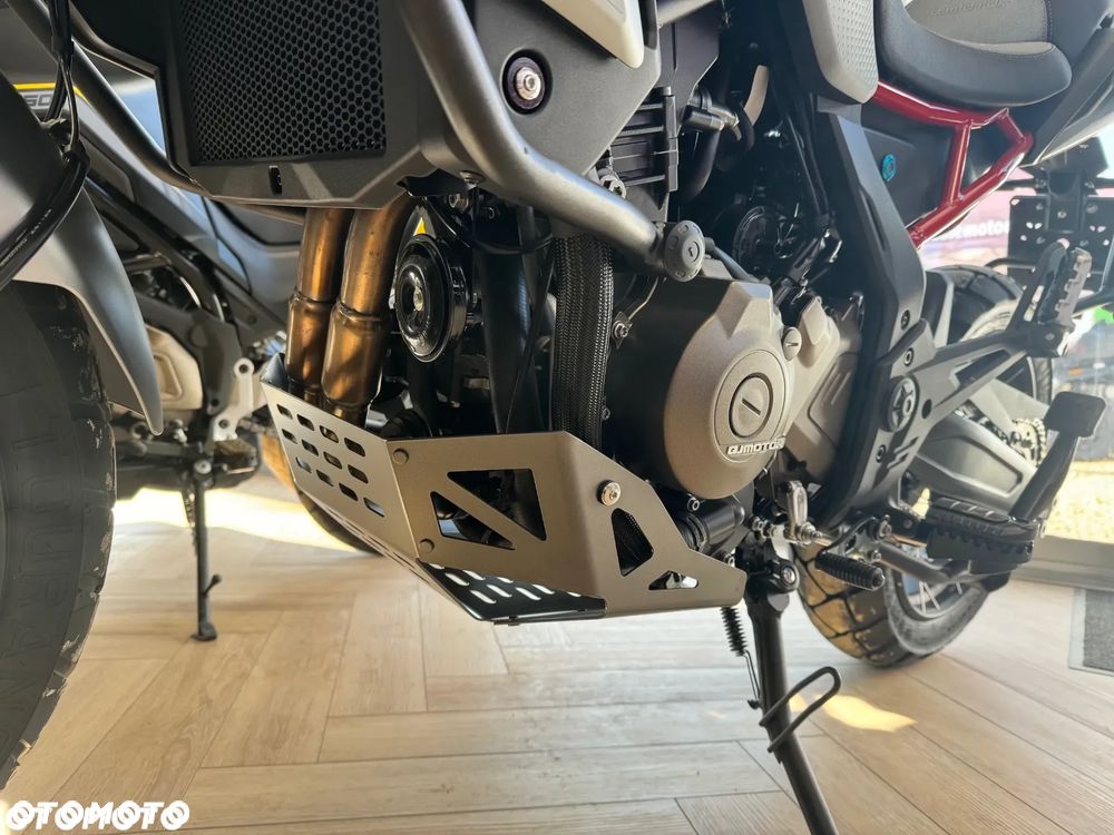 QJMOTOR SRT 600SX - 4