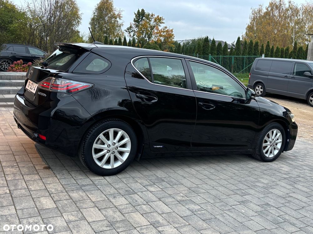 Lexus CT - 13