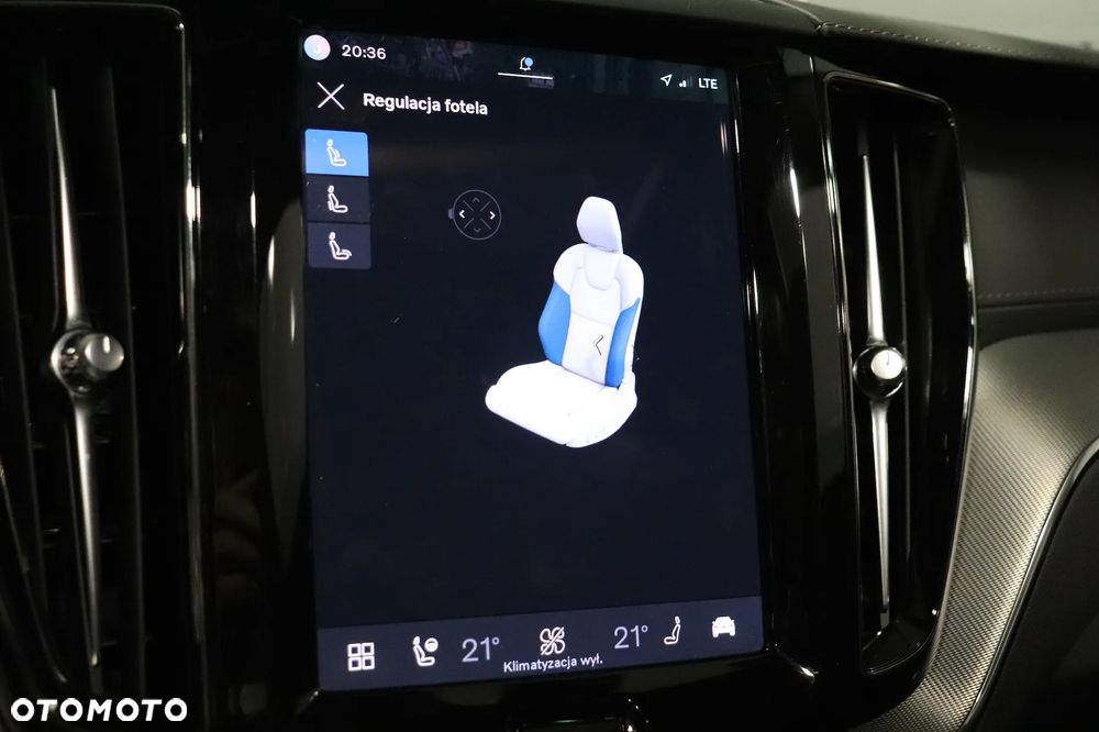 Volvo XC 60 B5 B AWD Ultra Black Edition - 32