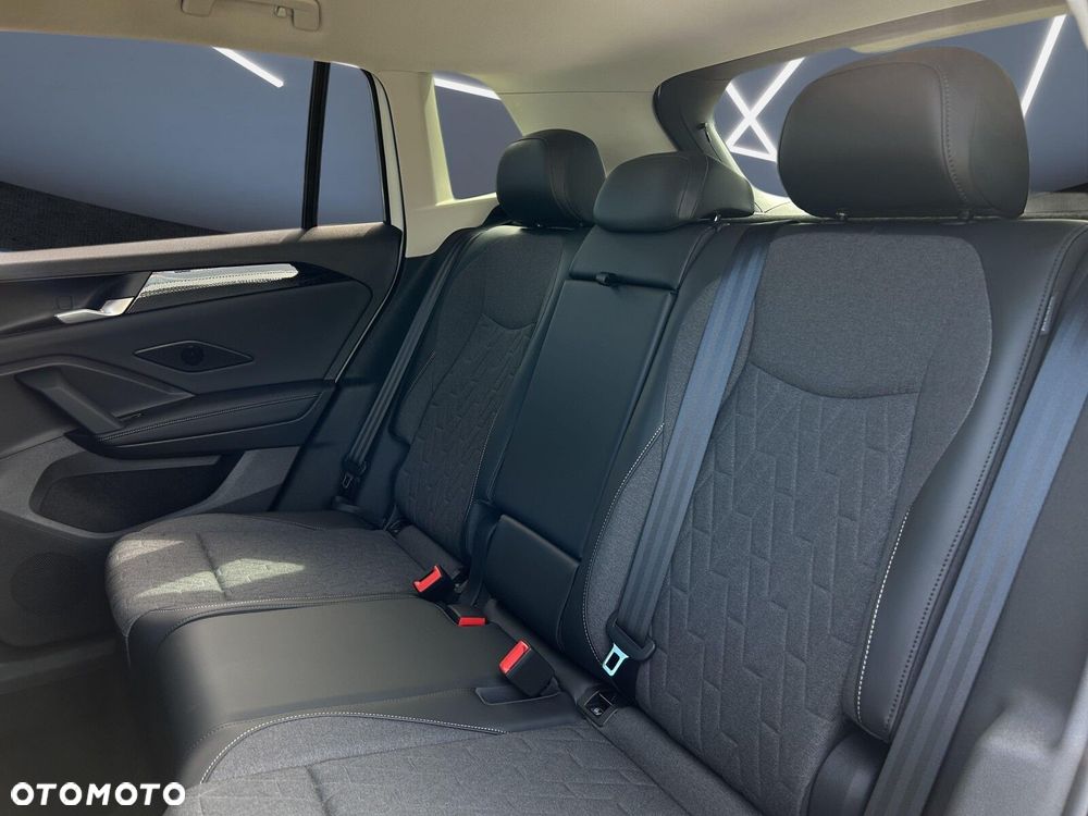 Volkswagen Tiguan - 8