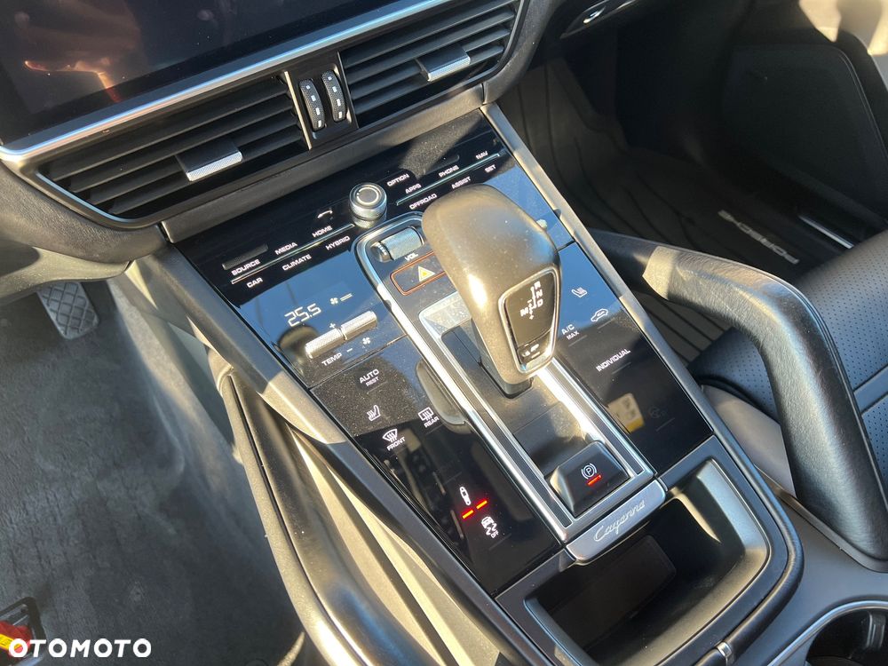 Porsche Cayenne E-Hybrid Tiptronic S Platinum Edition - 25