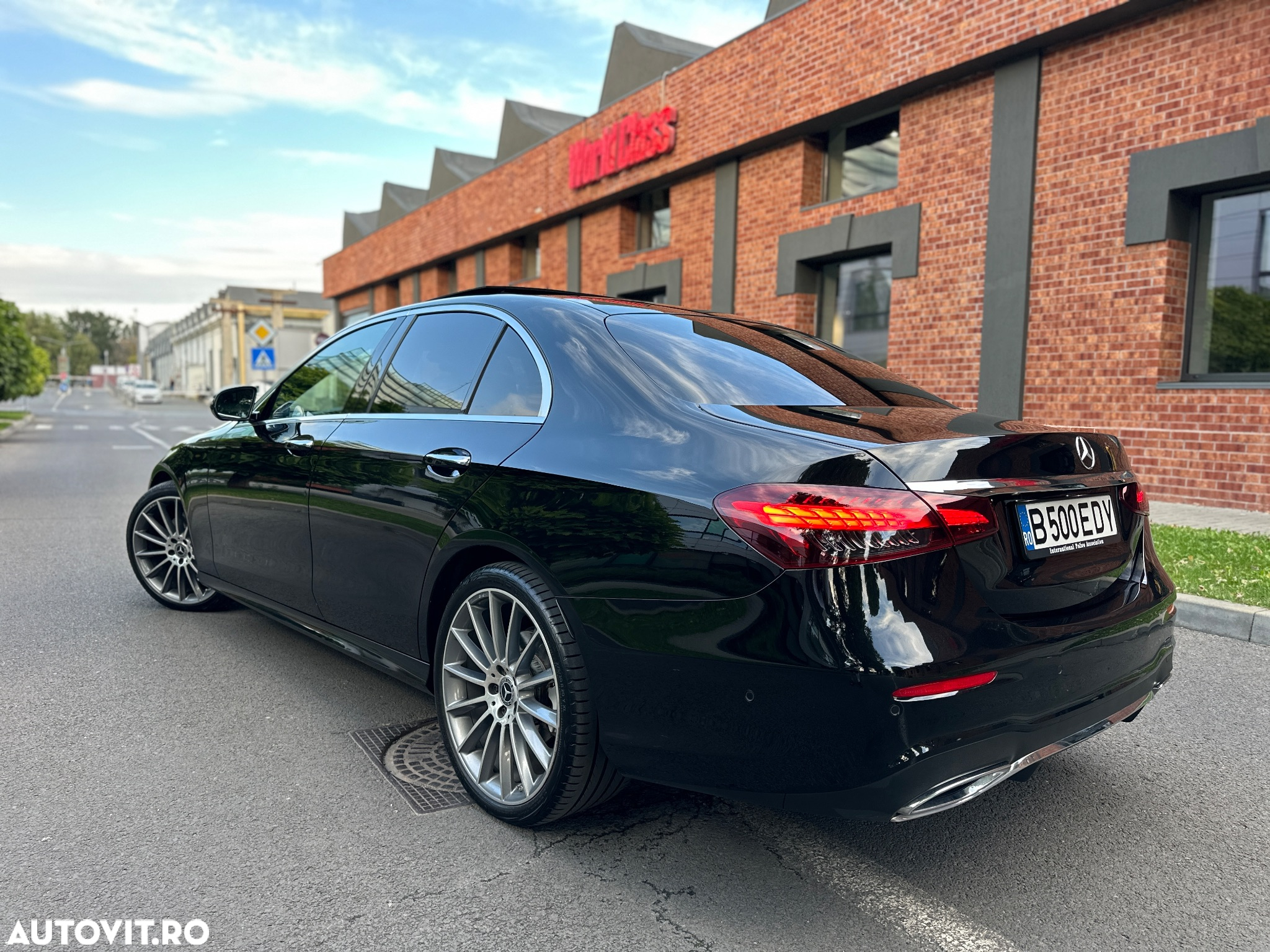 Mercedes-Benz E 220 d Aut. - 16