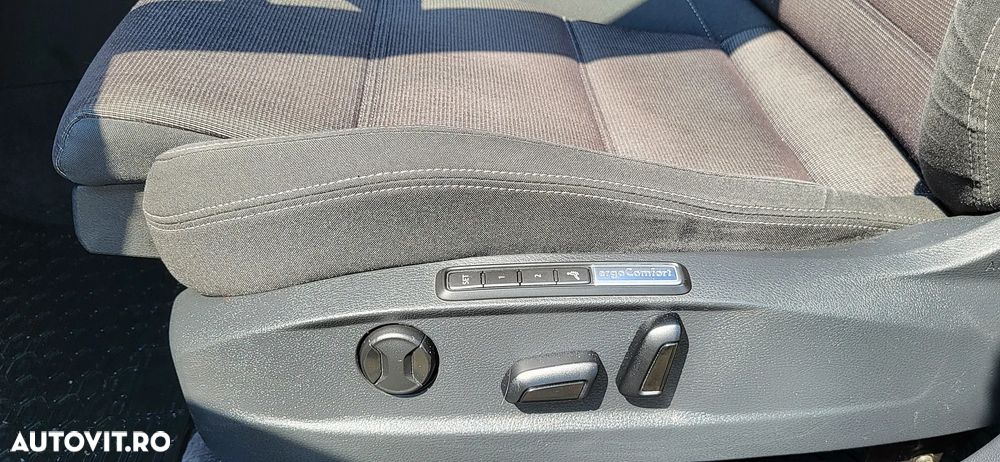 Volkswagen Passat - 20