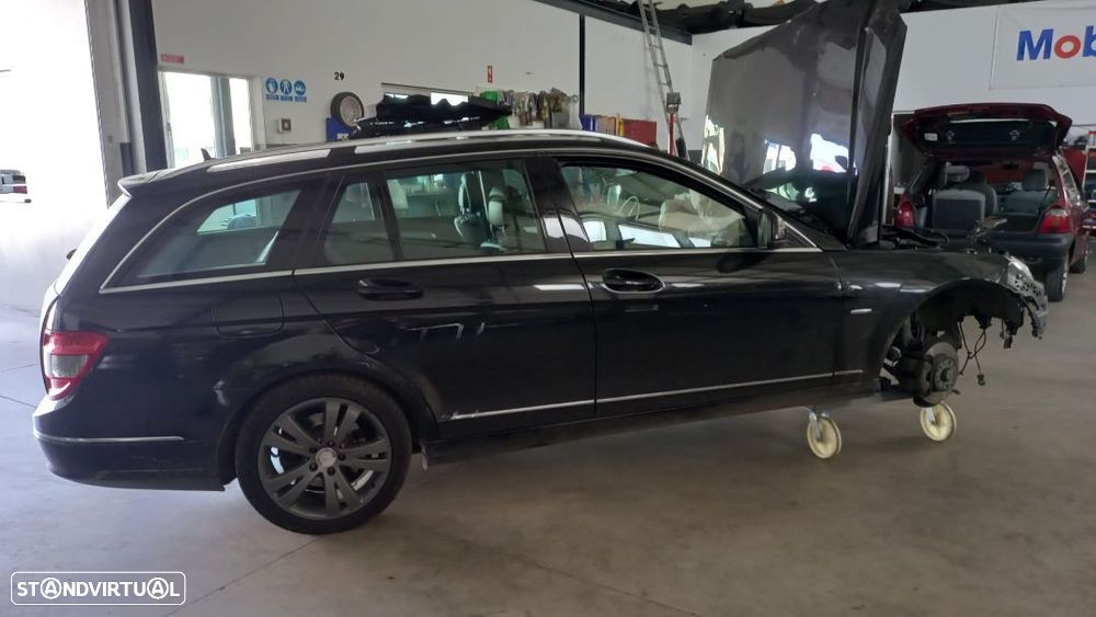 Fechos Mercedes T-model S204 W204 C220 170cv de 2007 - 3