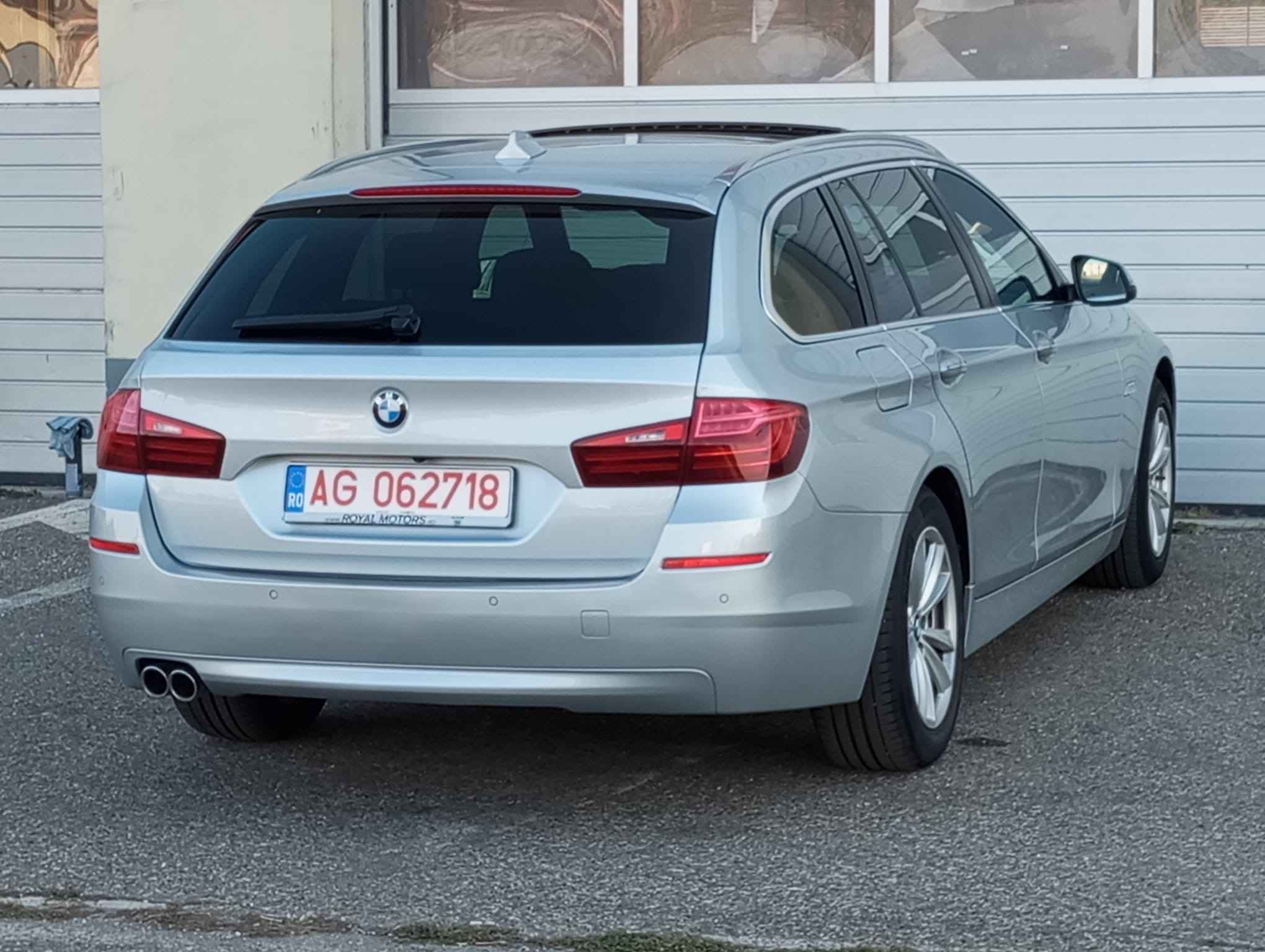 BMW Seria 5 520d Touring Aut. Luxury Line - 10