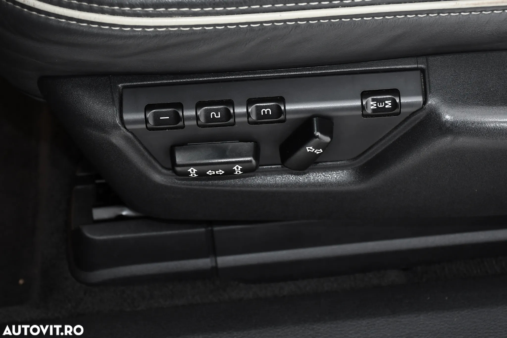 Volvo XC 90 D5 AWD Rdesign - 33