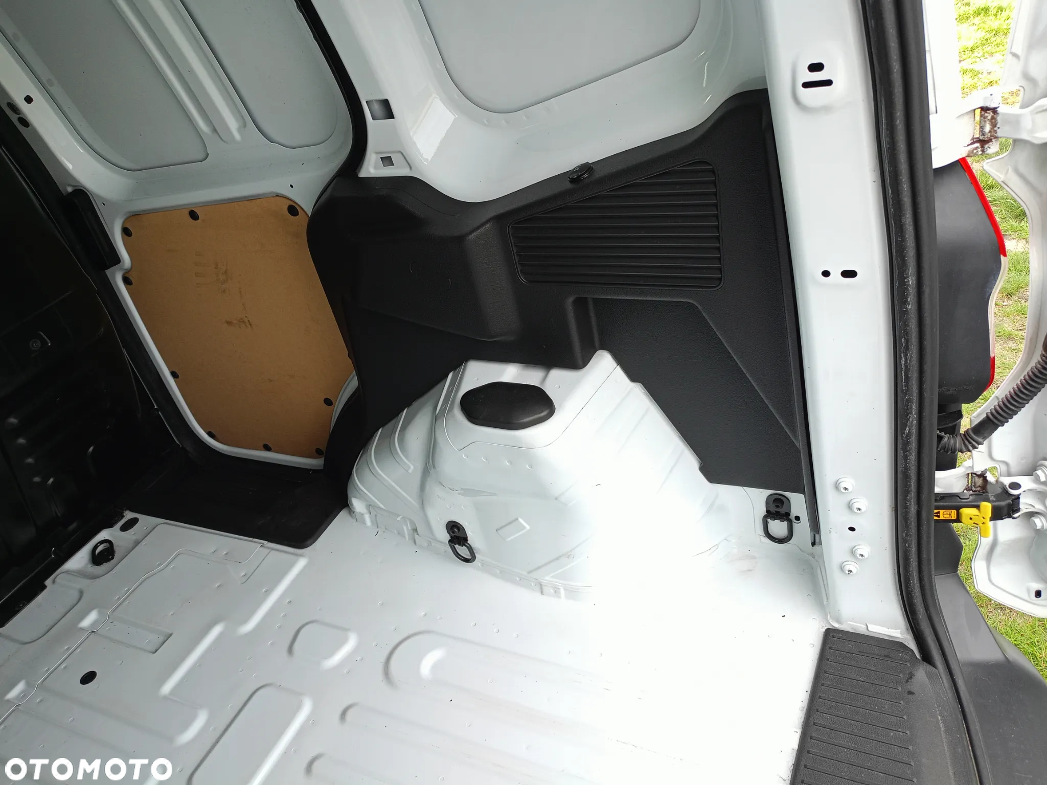 Ford courier - 6